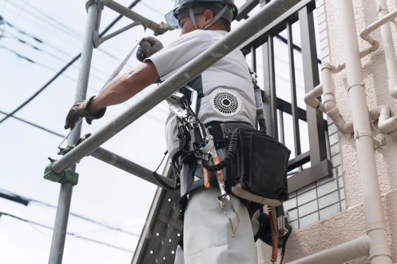 新築工事での足場